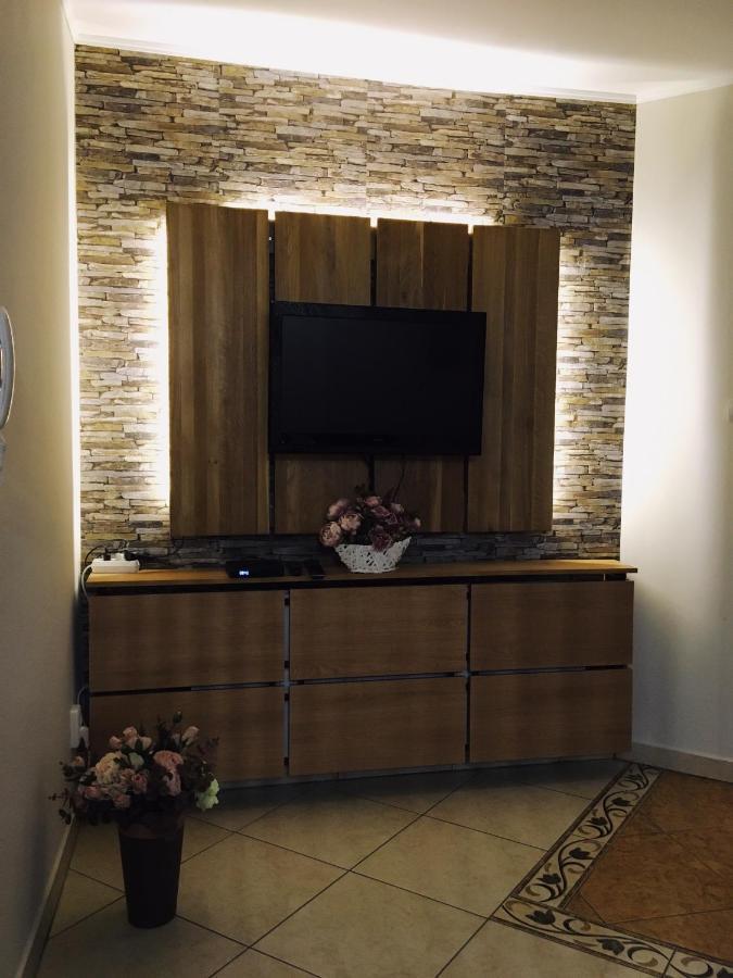 אודורהיו סקוייסק Kara Apartman מראה חיצוני תמונה