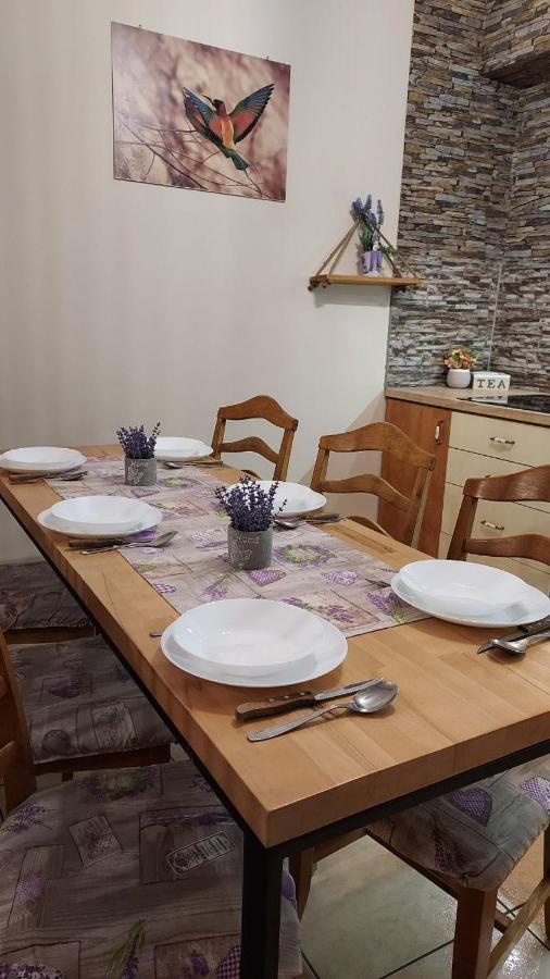 אודורהיו סקוייסק Kara Apartman מראה חיצוני תמונה