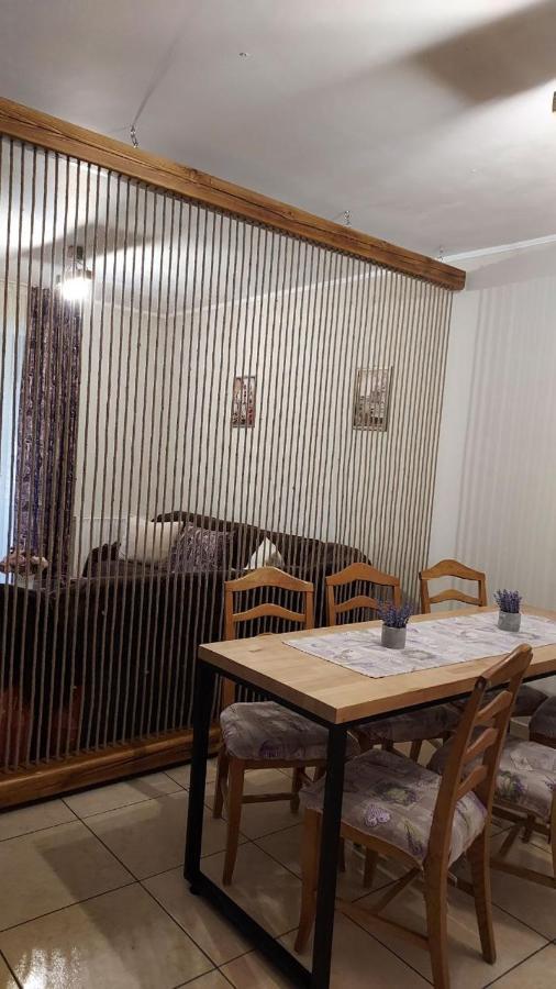 אודורהיו סקוייסק Kara Apartman מראה חיצוני תמונה