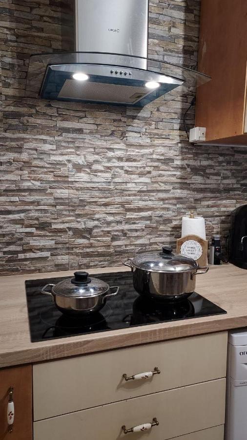 אודורהיו סקוייסק Kara Apartman מראה חיצוני תמונה